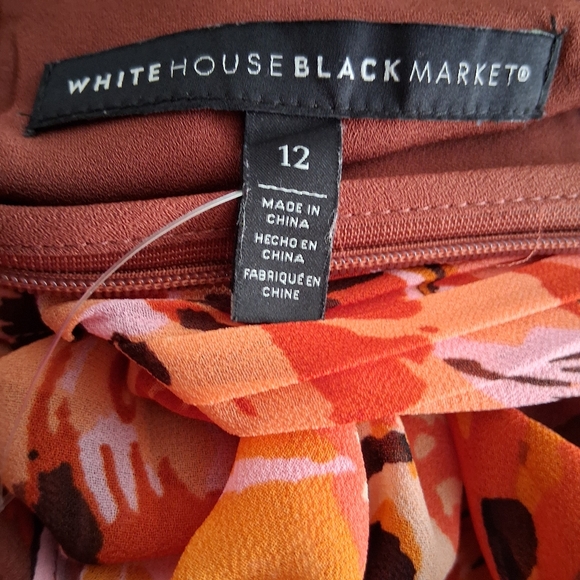 WHITE HOUSE BLACK MARKET. Pretty Long, Layered floral design - Picture 16 of 16